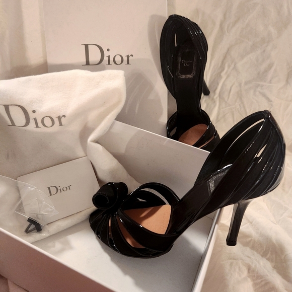 Christian Dior Karma Dorsay patent leather and satin pumps in box/bag - Picture 8 of 8